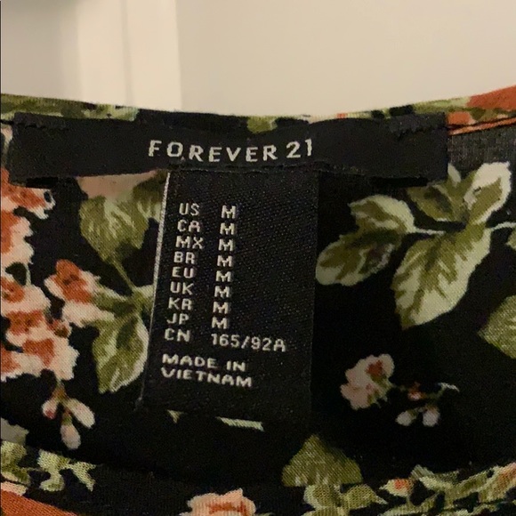 Flower dress - Picture 3 of 3